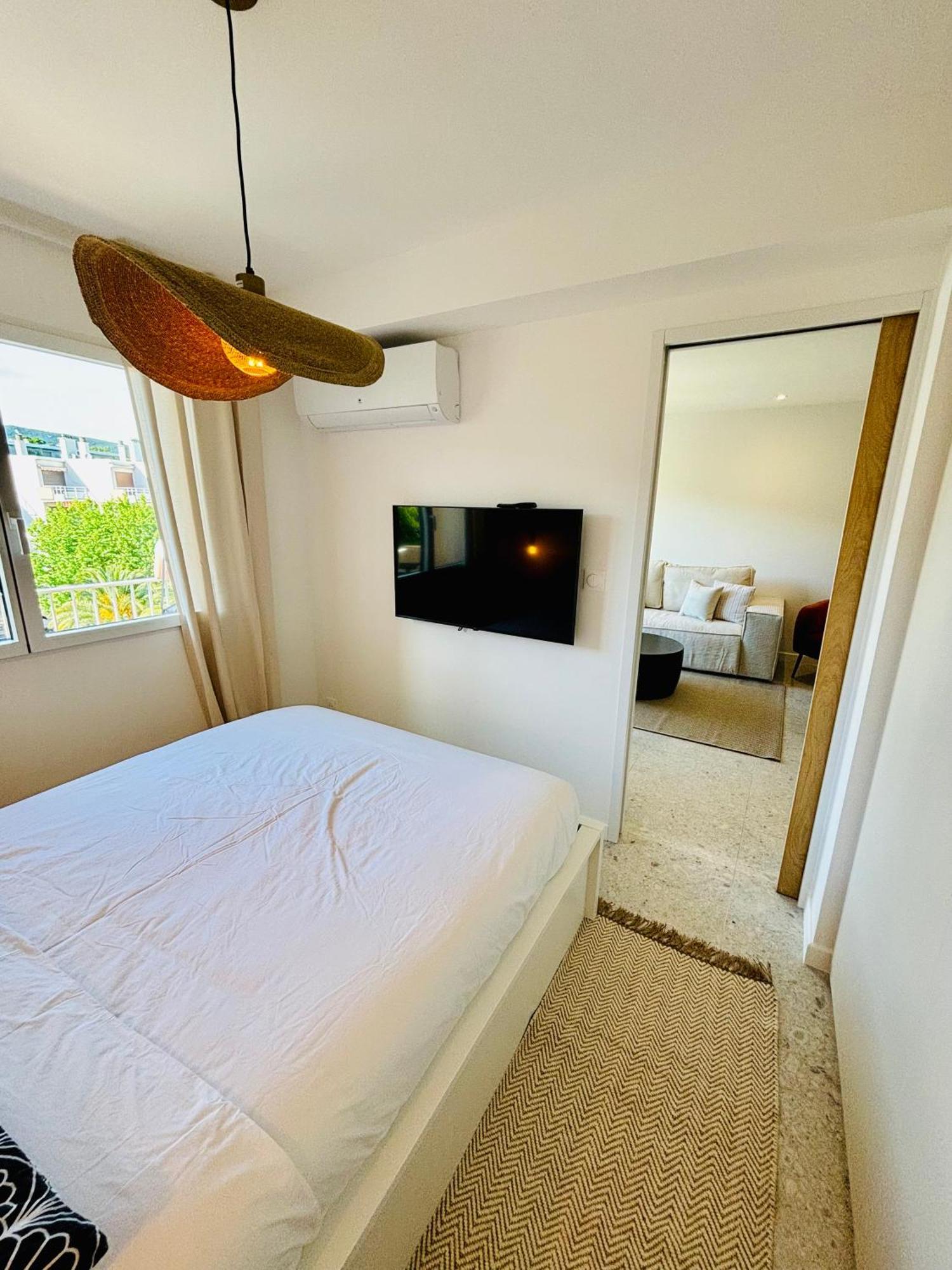 Appartement 5*, Vue Mer Et Acces Plage 滨海卡瓦莱尔 外观 照片