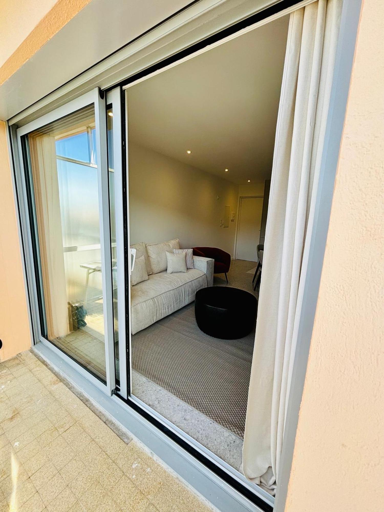 Appartement 5*, Vue Mer Et Acces Plage 滨海卡瓦莱尔 外观 照片