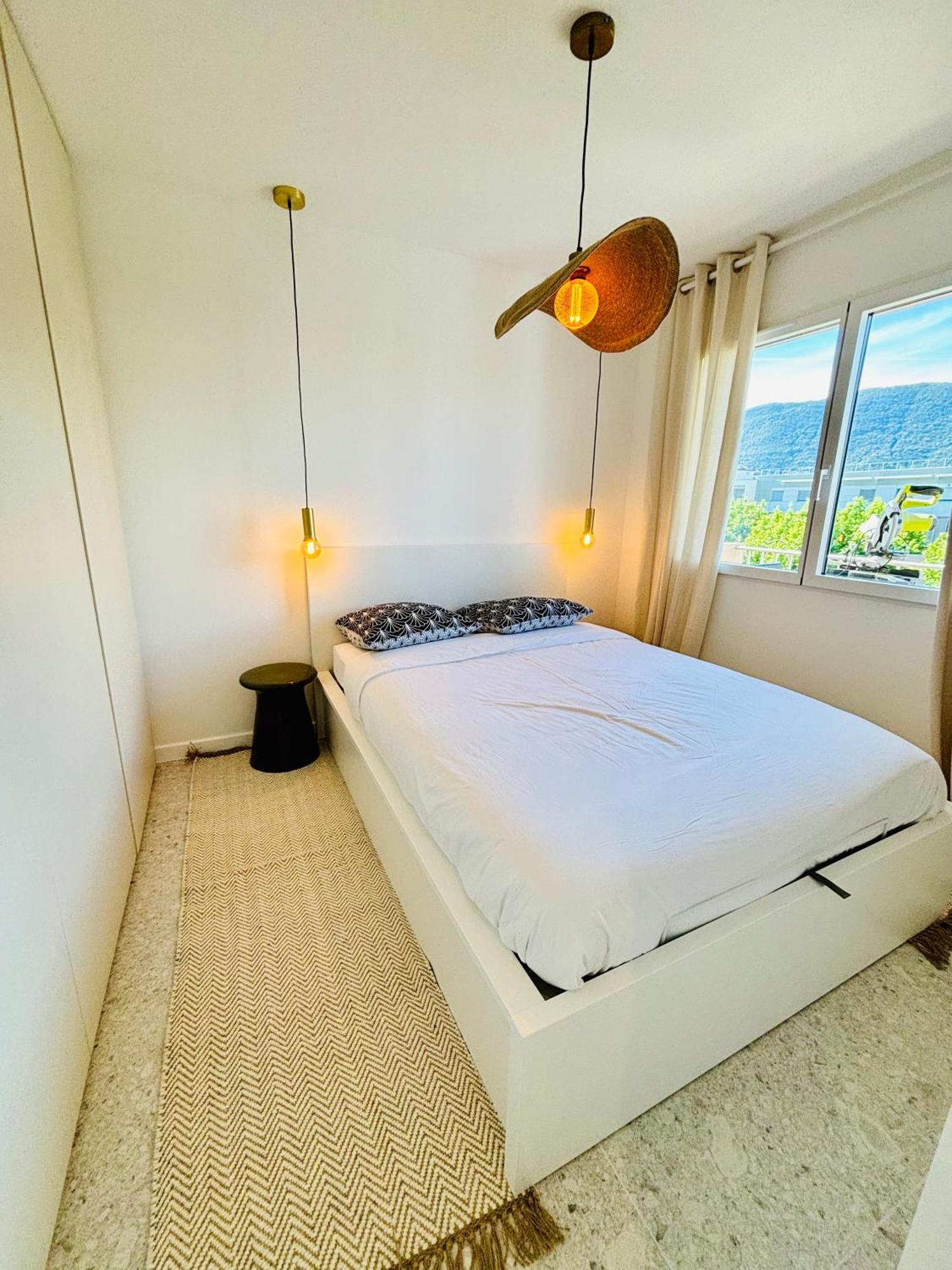 Appartement 5*, Vue Mer Et Acces Plage 滨海卡瓦莱尔 外观 照片